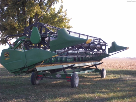 2009 John Deere 630