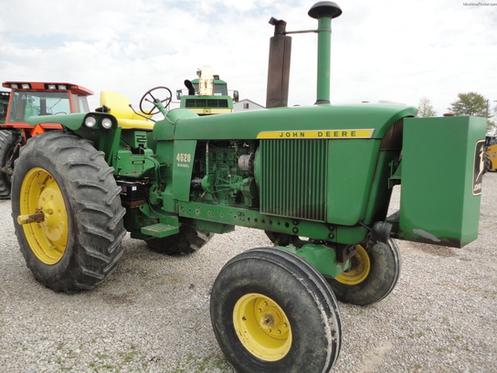 1969 John Deere 4520