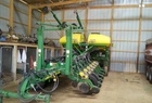  John Deere 1770NT
