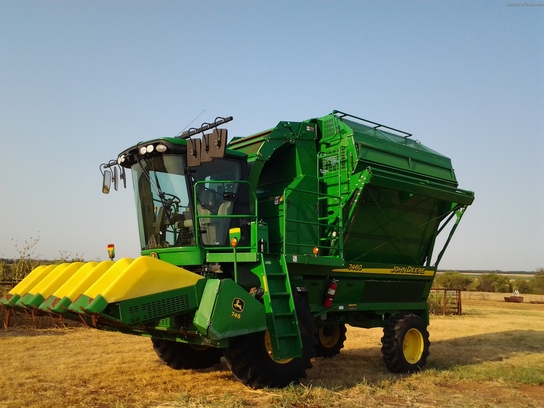 2008 John Deere 7460