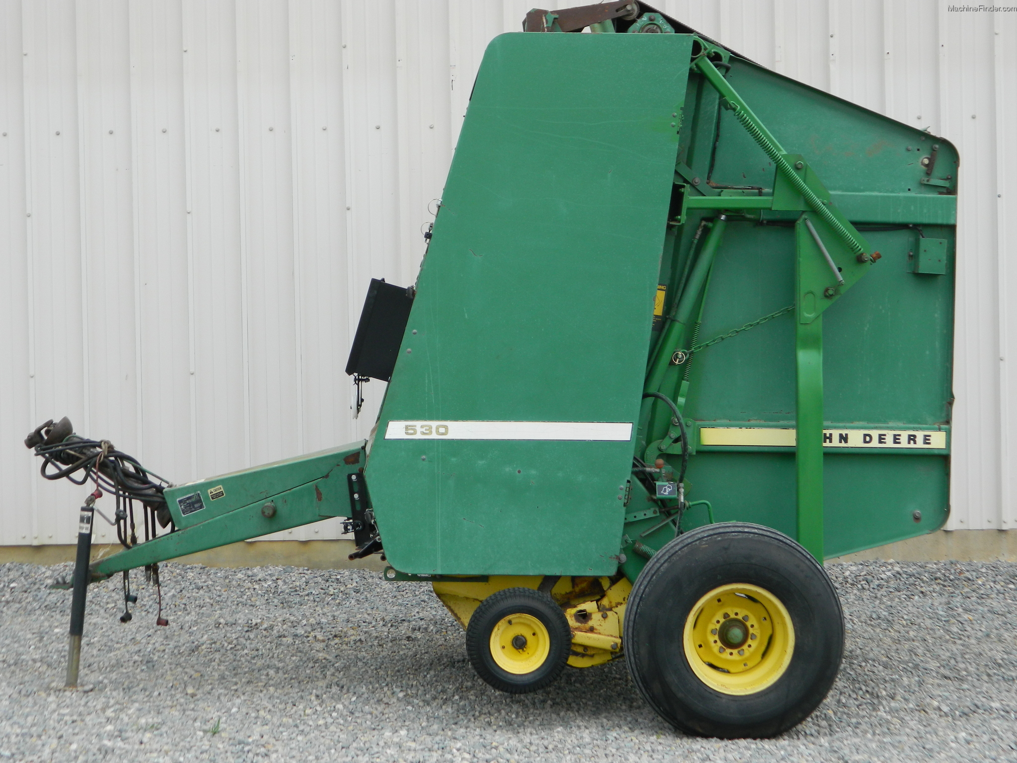 John Deere 530 Round Baler