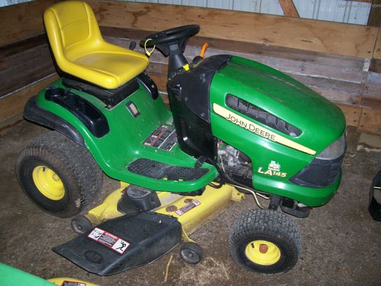 2010 John Deere LA145