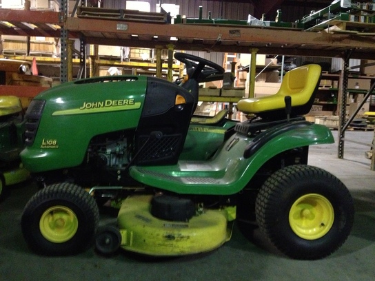 2005 John Deere L108