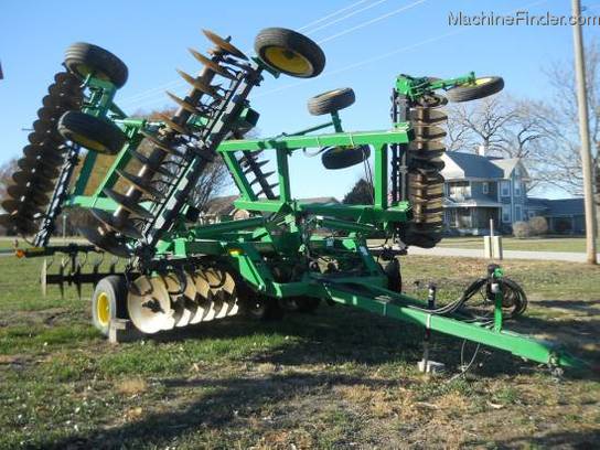 2008 John Deere 637 29'
