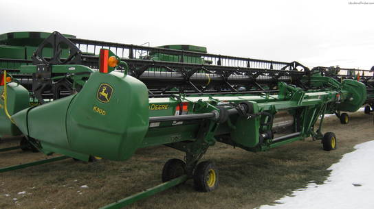 2011 John Deere 630D