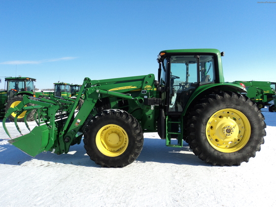 2007 John Deere 7230