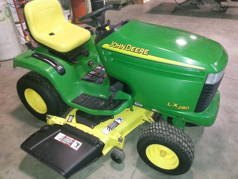 2004 John Deere LX280 Lawn & Garden and Commercial Mowing John Deere