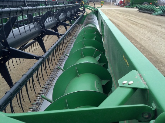 2010 John Deere 635F