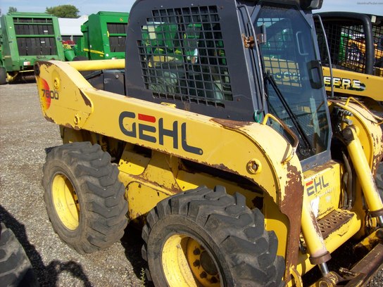 2003 Gehl 7600