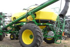 2011 John Deere 1870