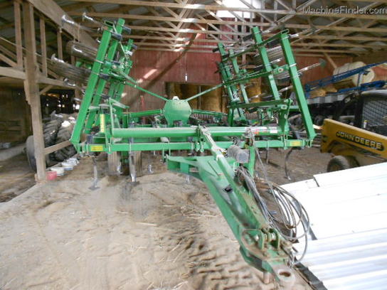 2008 John Deere 2210