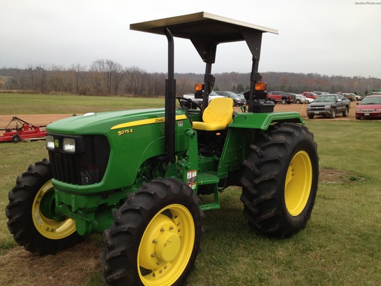 2010 John Deere 5075E