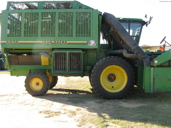 1999 John Deere 9976