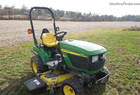 2004 John Deere 2210