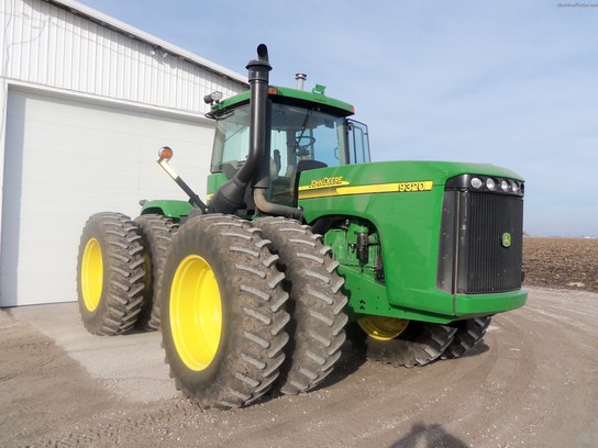 2004 John Deere 9320