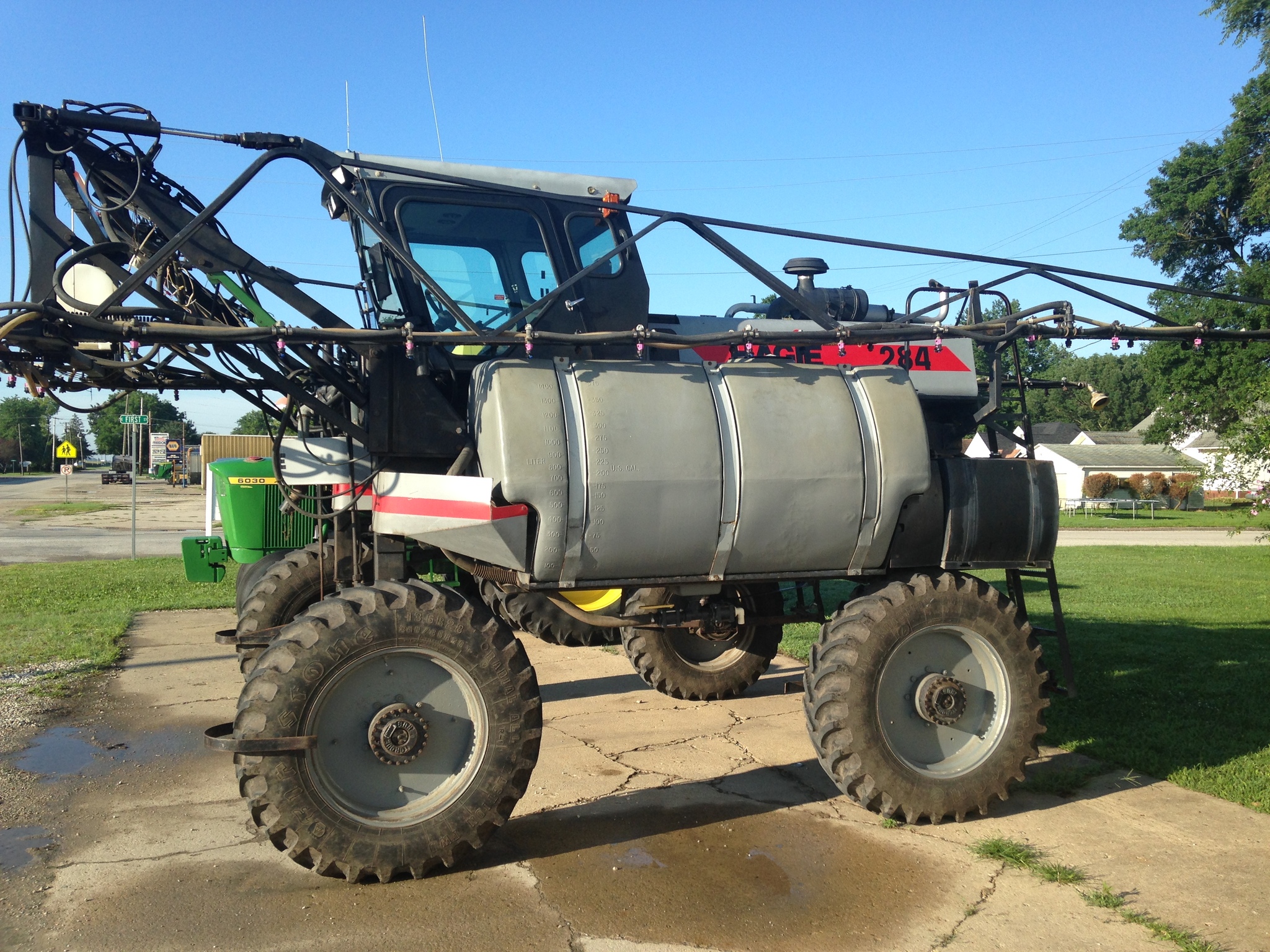 Hagie 284 SelfPropelled Sprayers for Sale [48944]