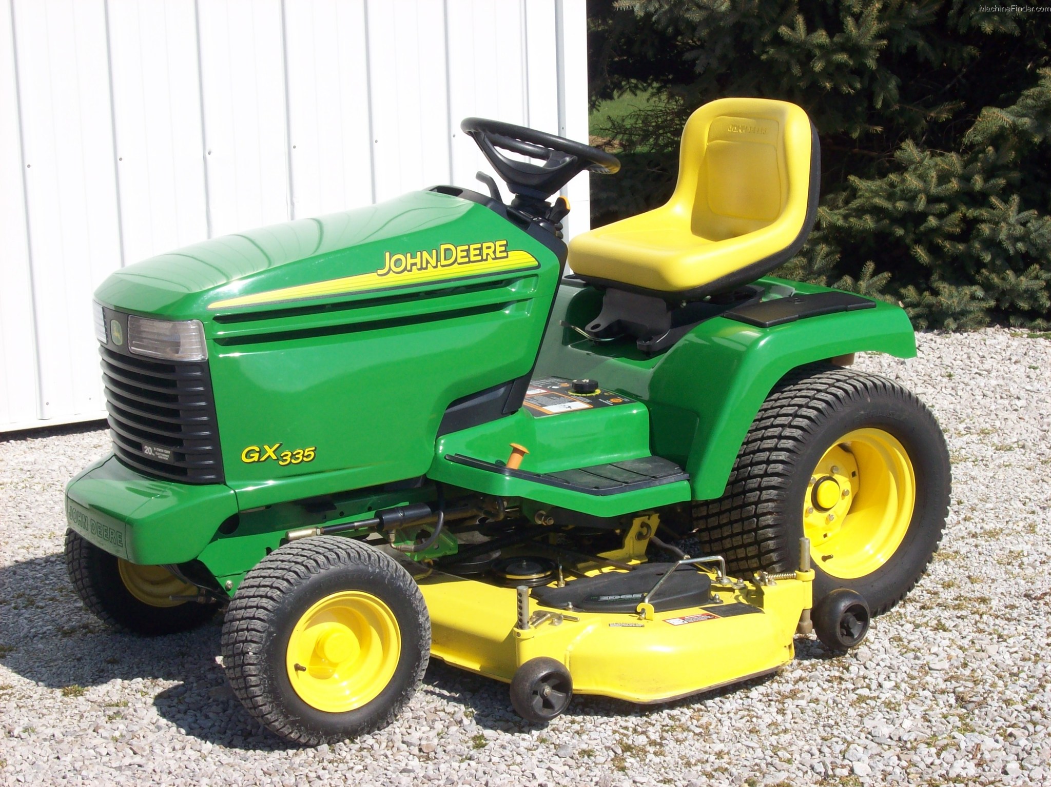 2005 John Deere GX335 Lawn & Garden and Commercial Mowing John Deere