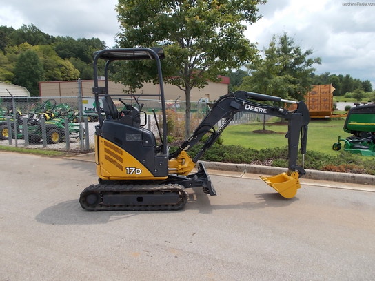 2007 John Deere 17D