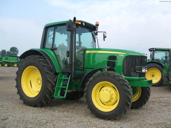 2010 John Deere 7130S