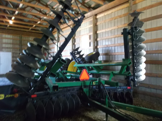 1997 John Deere 630