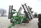 2002 John Deere 637