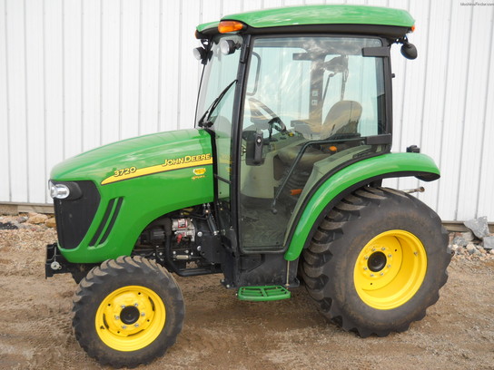 2011 John Deere 3720