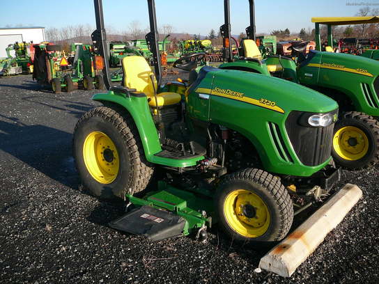 2010 John Deere 3720
