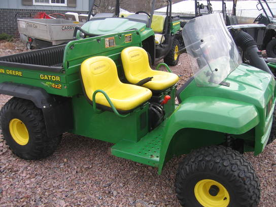 2004 John Deere 4X2