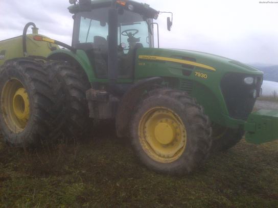  John Deere 7930