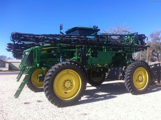 2011 John Deere 4730