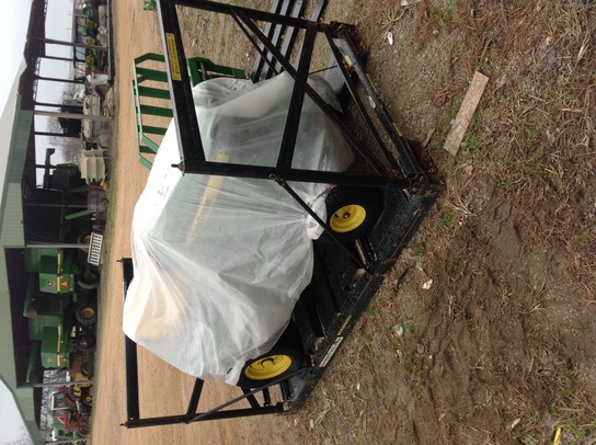 2011 John Deere X304