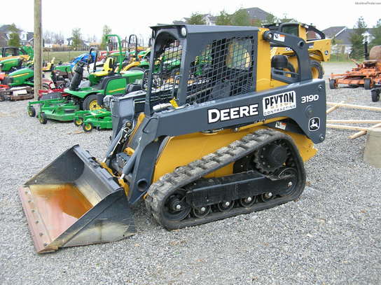 2012 John Deere 319D