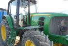 2011 John Deere 7330