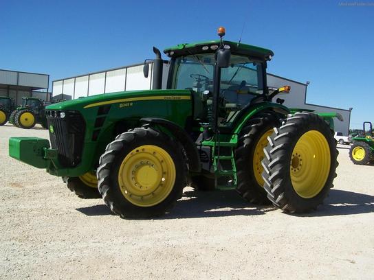 2009 John Deere 8245R