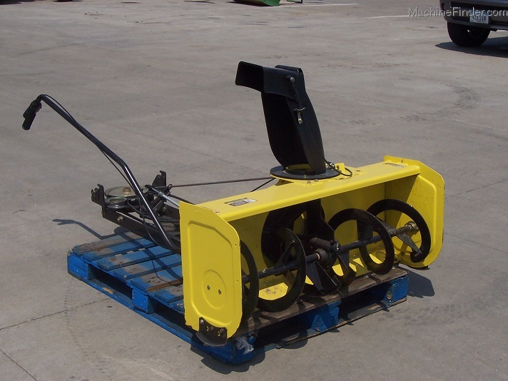 2009 John Deere 44 Snowblower for L100 or D100 Series tractors Lawn
