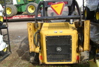2005 John Deere 320