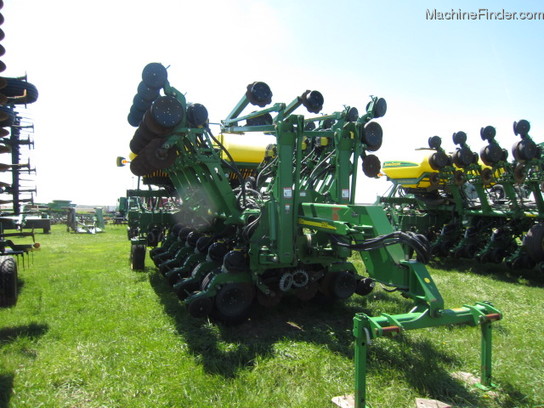  John Deere 1790