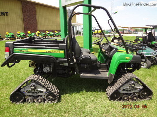 2011 John Deere 825I