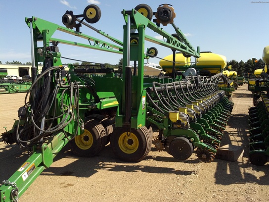 2010 John Deere DB90