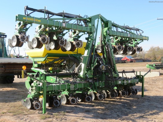 2012 John Deere 1720CCS STACK FOLD