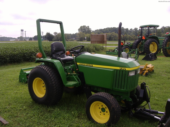 2003 John Deere 790
