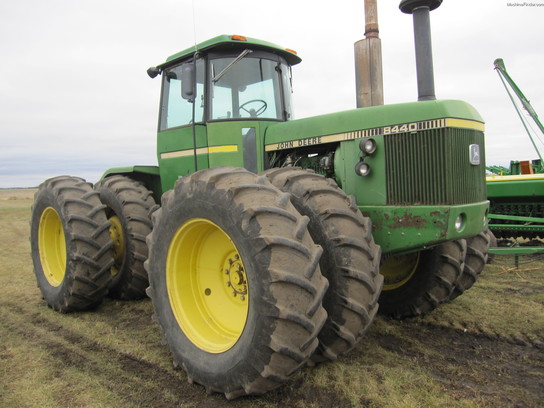 1980 John Deere 8440
