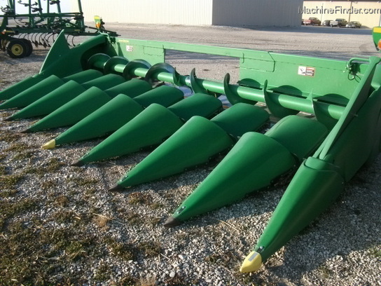 2011 John Deere 608C