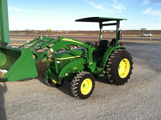 2011 John Deere 4005