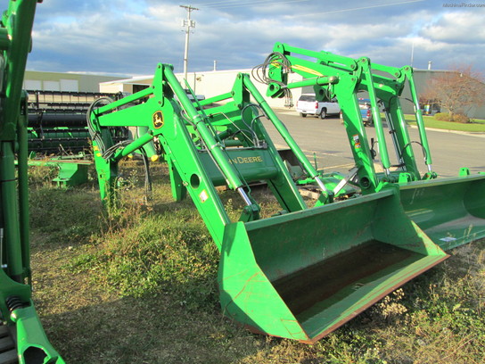  John Deere 740