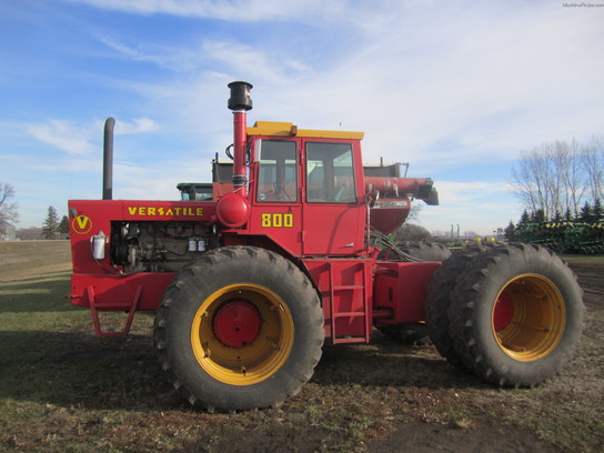 1975 Versatile 800