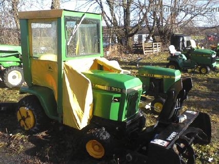 1989 John Deere 318