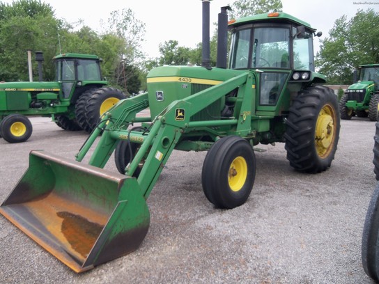1976 John Deere 4430