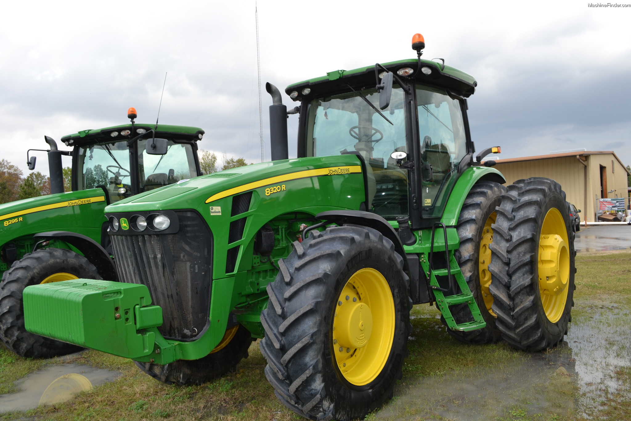 2011 John Deere 8320R Tractors Row Crop (+100hp) John Deere