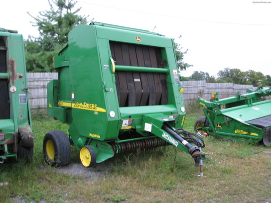 2002 John Deere 567